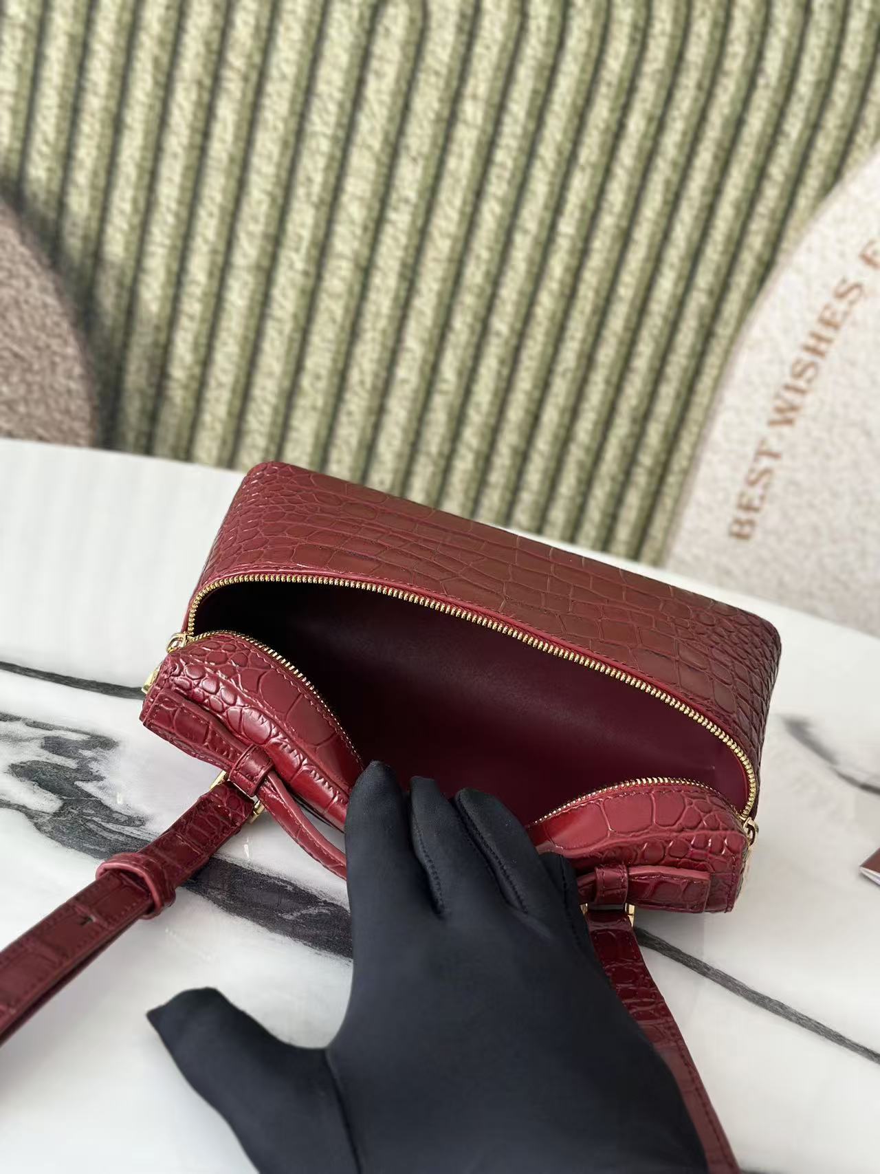 Extra Pocket L19 Burgundy Alligator Pattern Leather GHW