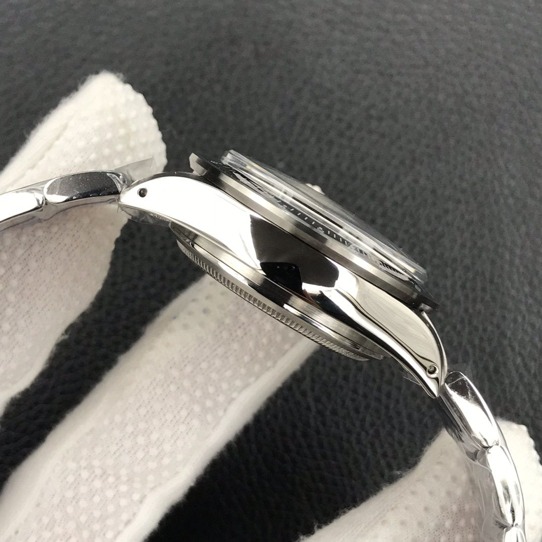 DAYTONA 38MM   BLACK BEZEL SILVER DIAL