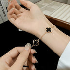 PURE CLOVER ONYX BRACELET 4 MOTIFS