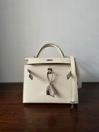 HM KELLY 25CM WHITE EPSOM SILVER HARDWARE