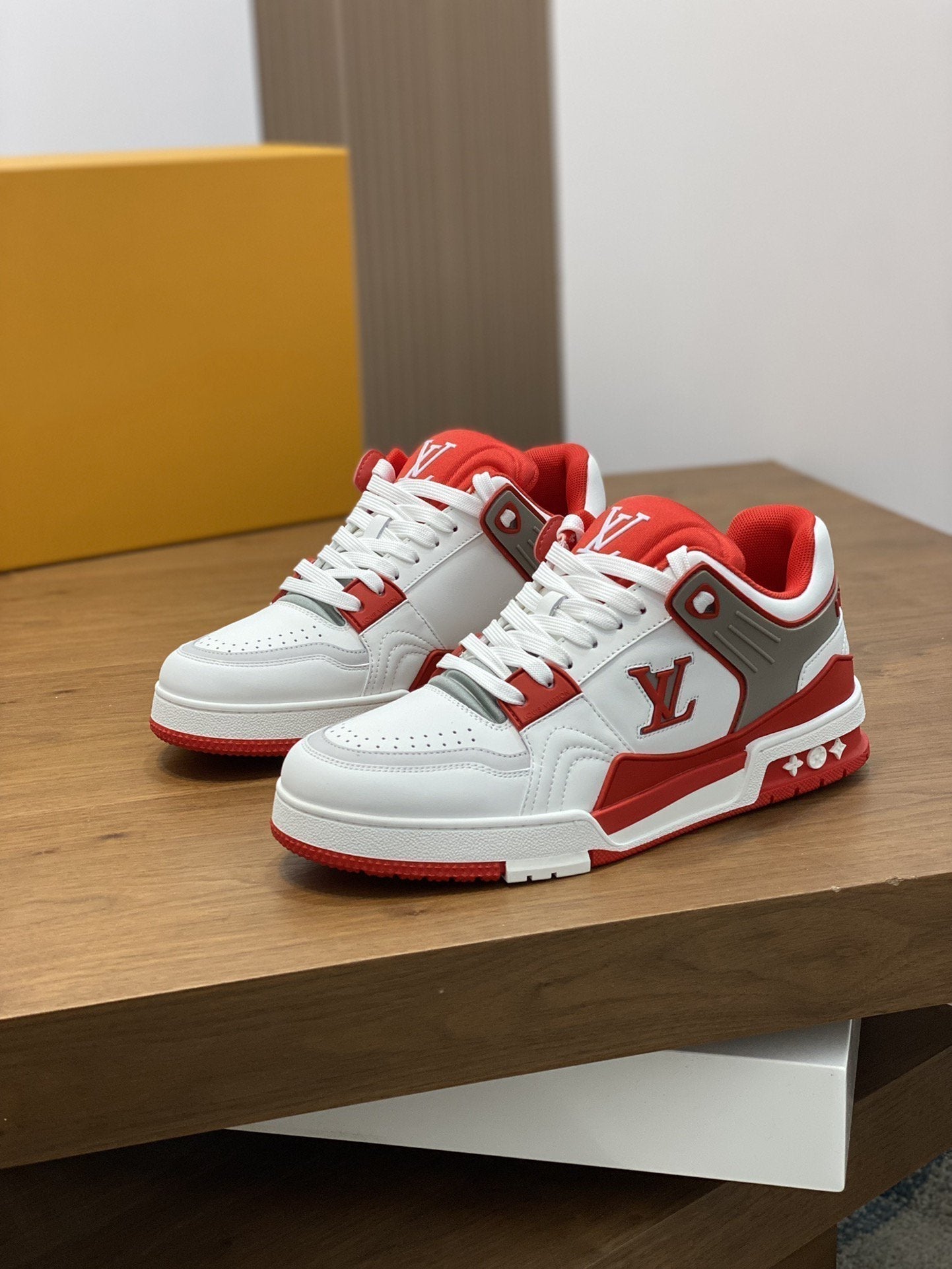 LV TRAINER  RED WHITE SNEAKER