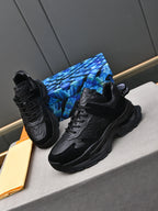 LV RUN SNEAKER BLACK