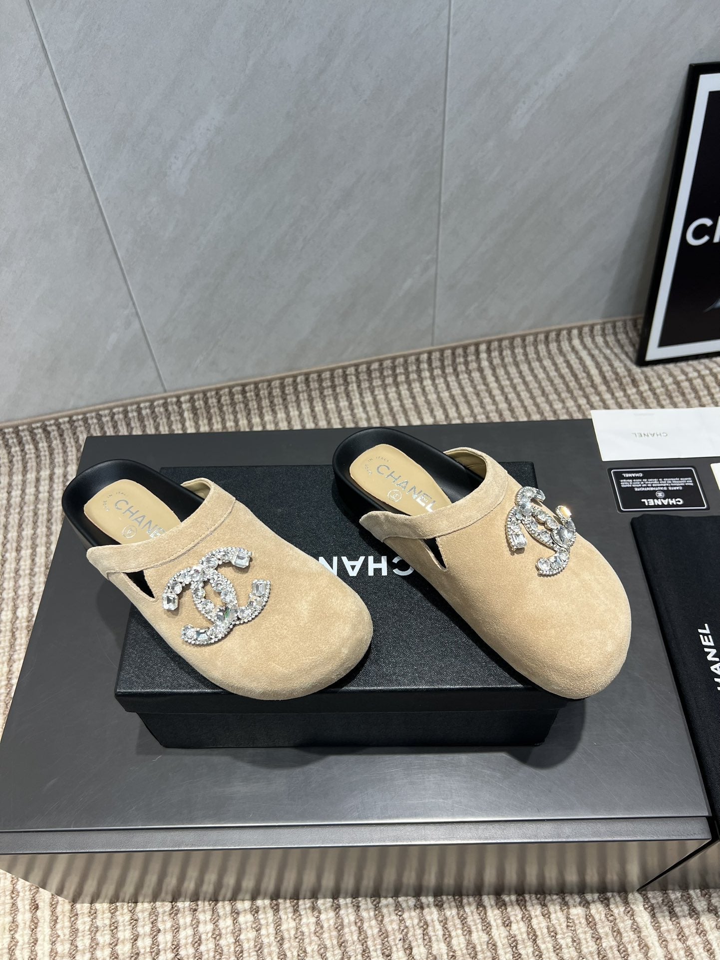 CC 25S Birkenstock Thick-Sole Loafers in Beige Velvet 442542