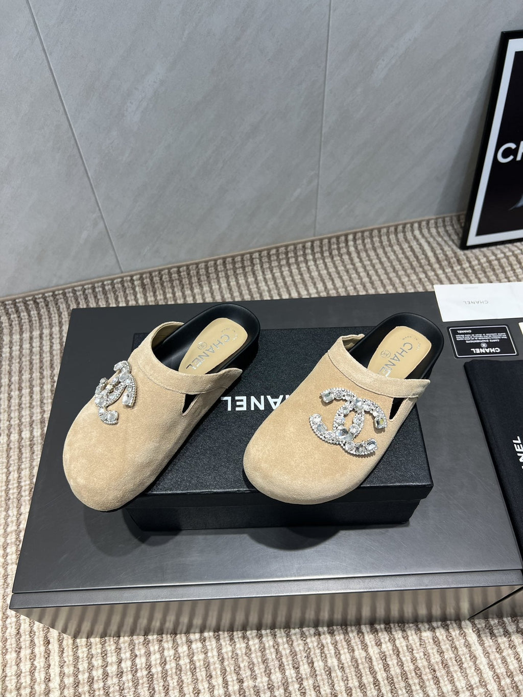 CC 25S Birkenstock Thick-Sole Loafers in Beige Velvet 442542