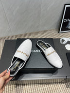 CC 25S Round Toe Chain Loafer Half Slippers in White Cowhide 442535
