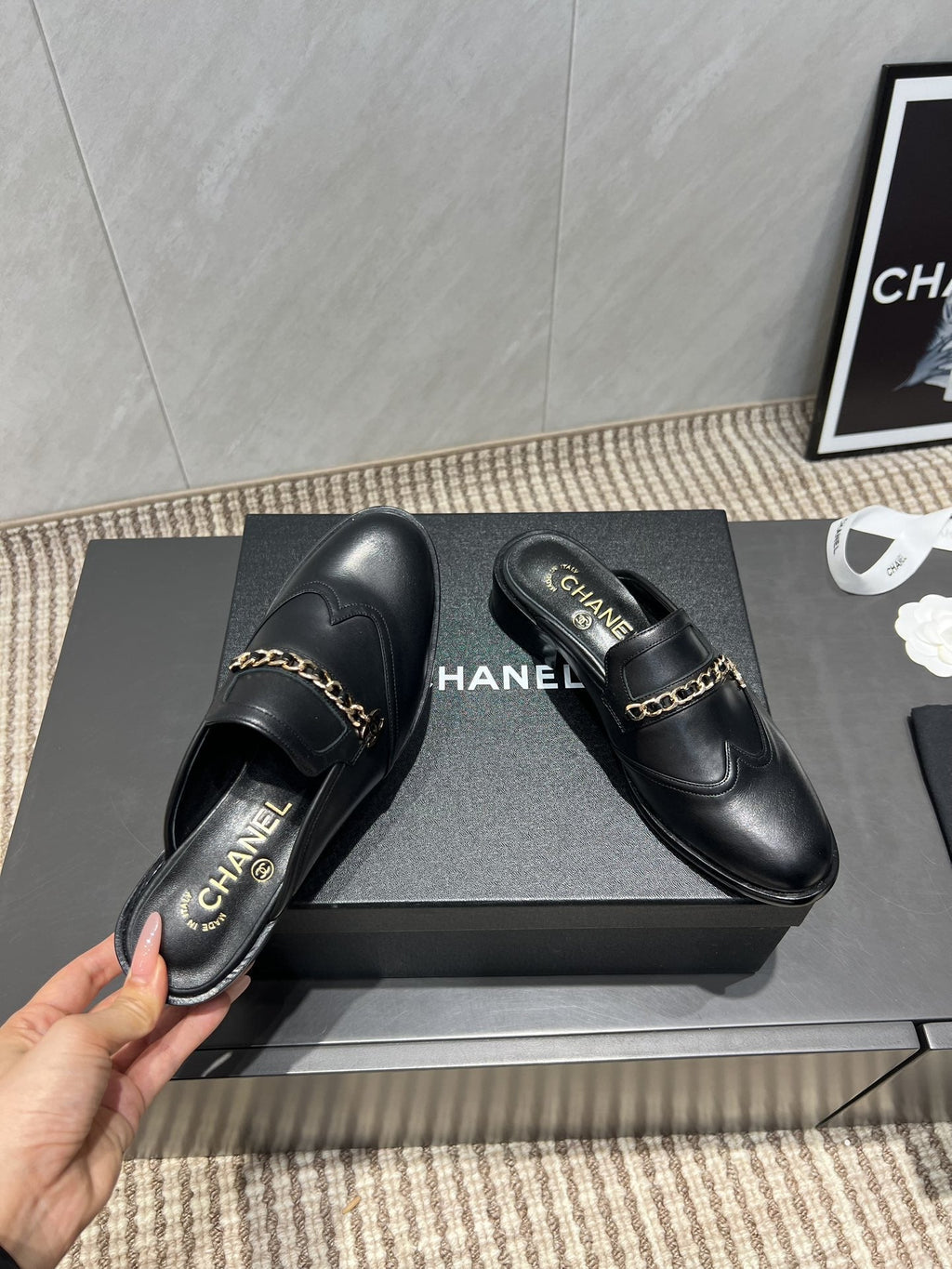 CC 25S Round Toe Chain Loafer Half Slippers in Black Cowhide 442534