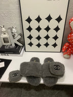 CC 25s Logo Slippers Gray Shearling 455073