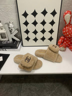 CC 25s Logo Slippers Brown Shearling 455076