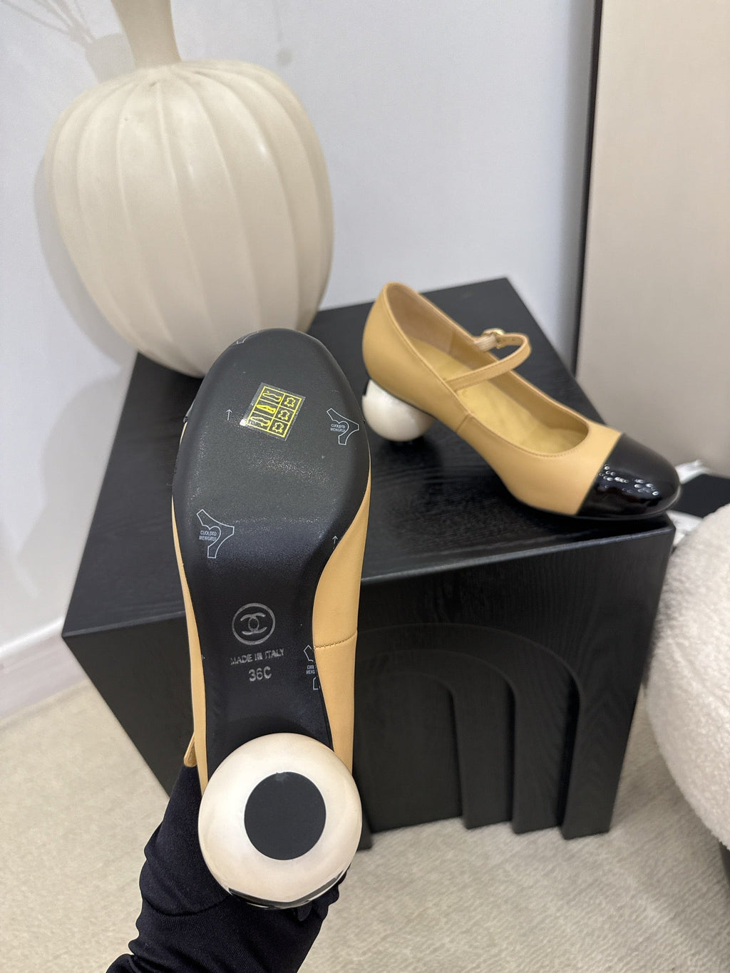 CC 25A Double C Giant Pearl Heel Mary Janes Beige Cowhide 127022