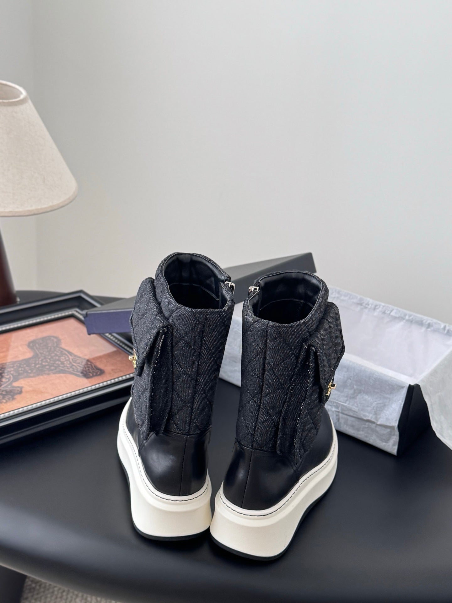 CC 25K Backpack Bucklet Boots Black Sheepskin 458711
