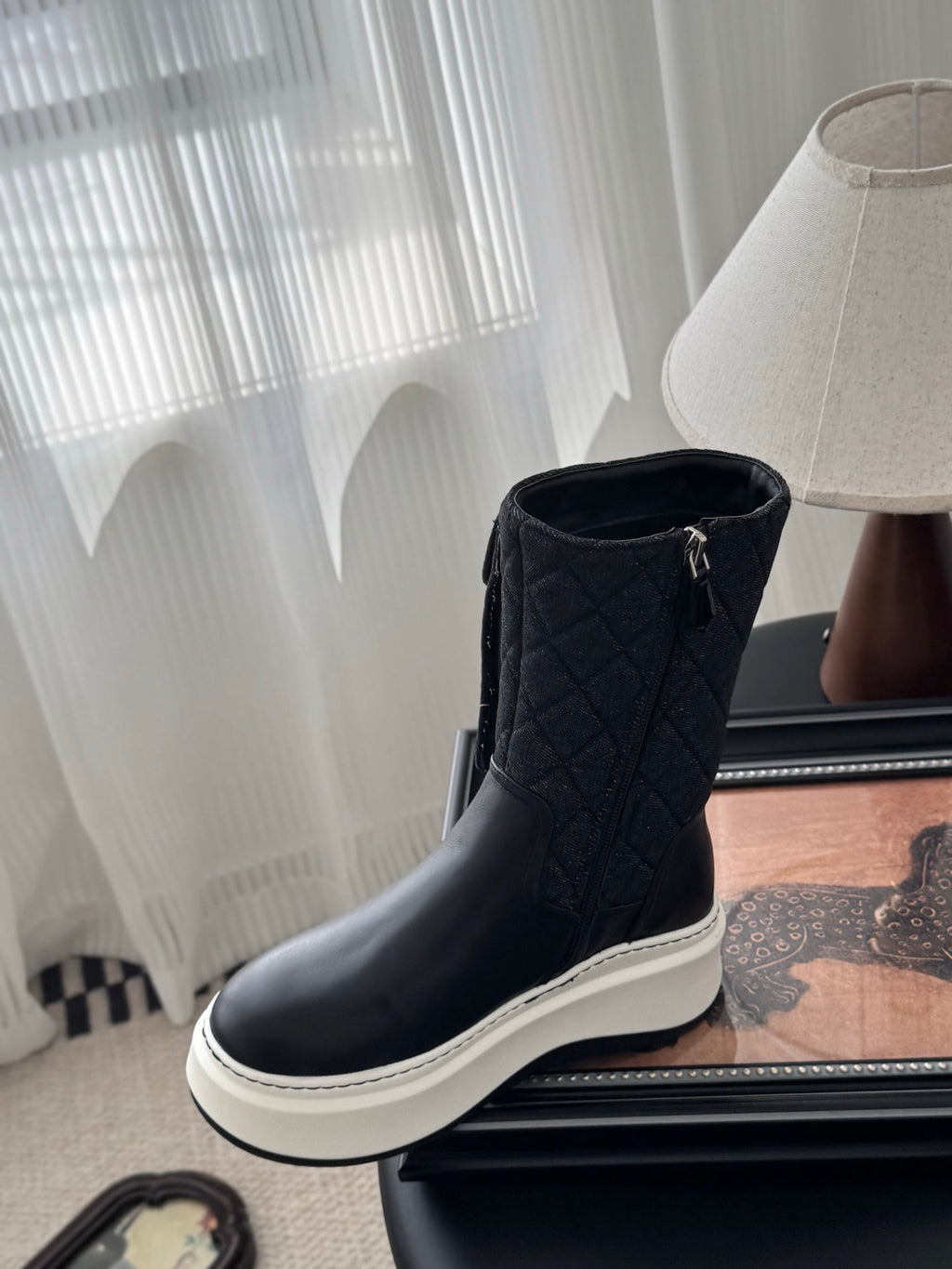 CC 25K Backpack Bucklet Boots Black Sheepskin 458711