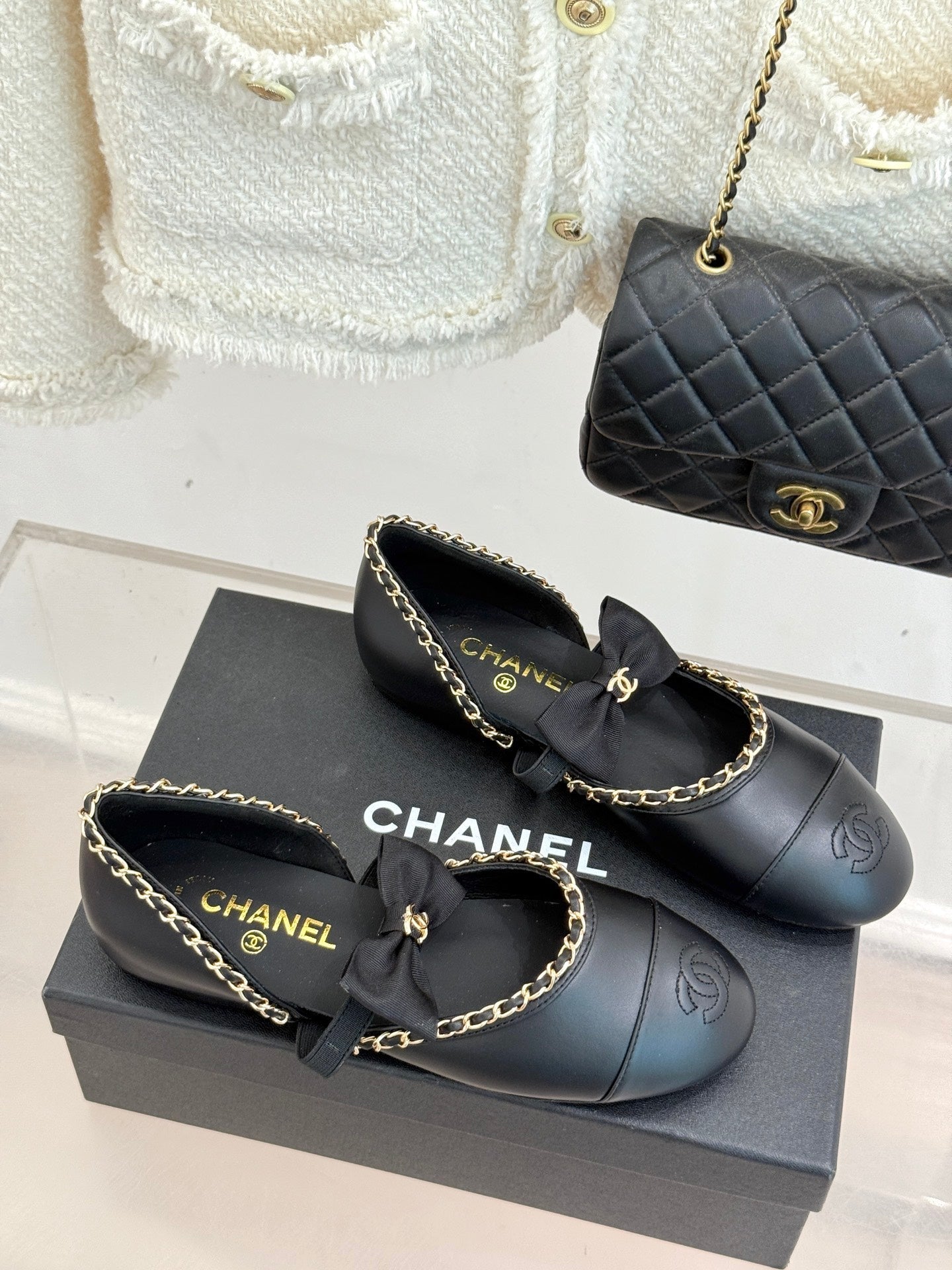 CC 25P Hollow Chain Bow Mary Janes Black Cowhide 473299