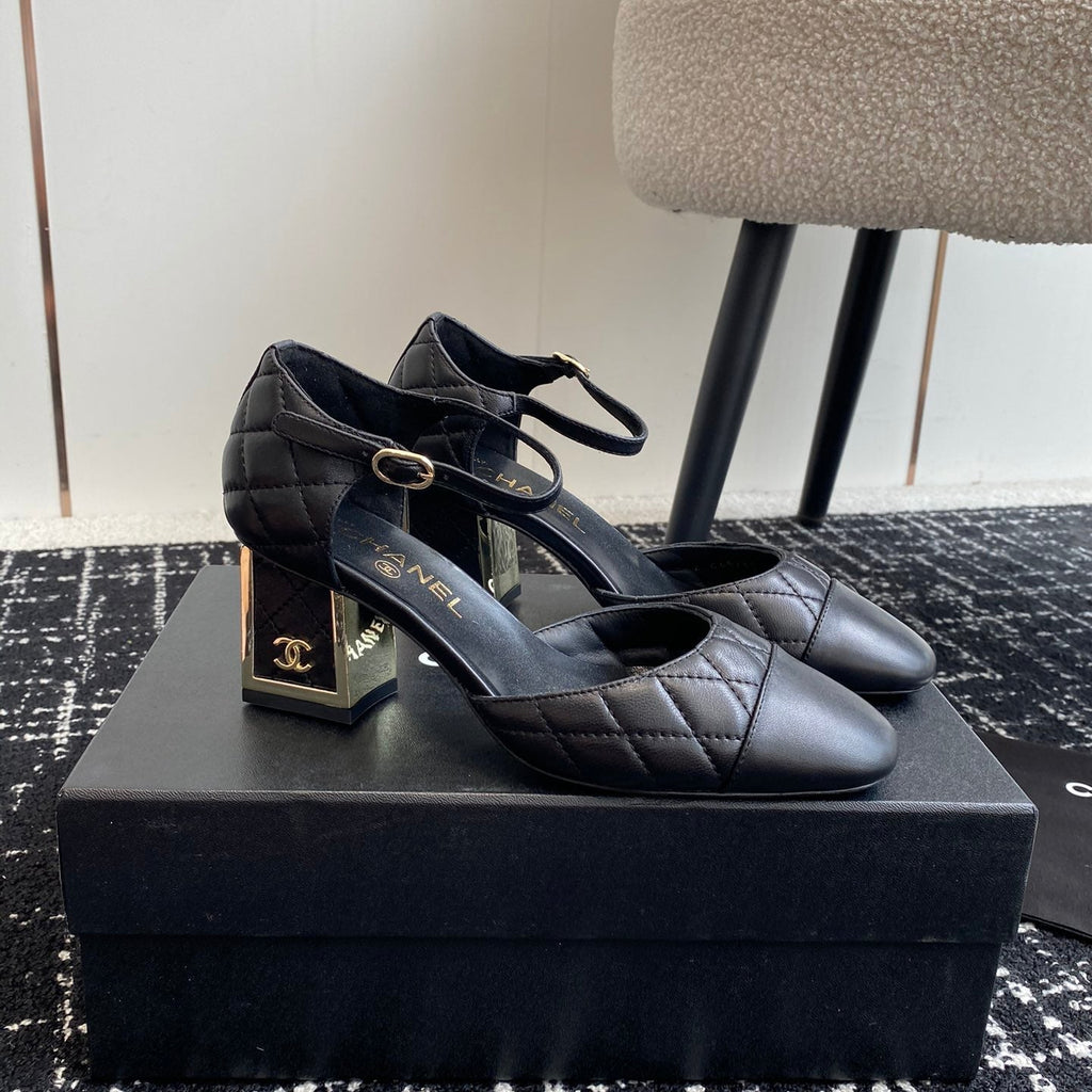 CC 25SS Diamond-Patterned Block-Heeled Mary Janes Black Sheepskin 473433