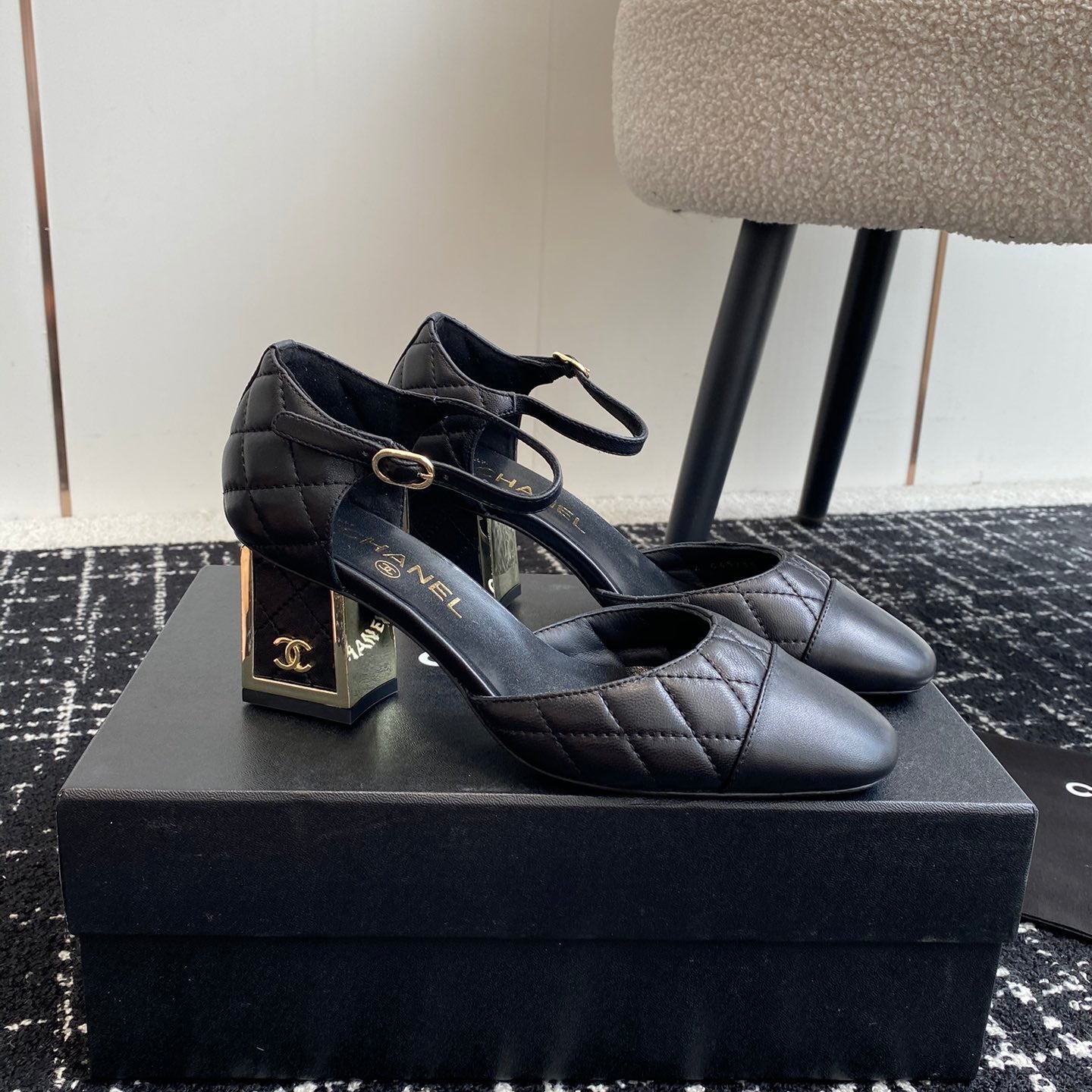 CC 25SS Diamond-Patterned Block-Heeled Mary Janes Black Sheepskin 473433