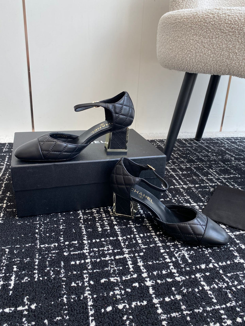 CC 25SS Diamond-Patterned Block-Heeled Mary Janes Black Sheepskin 473433