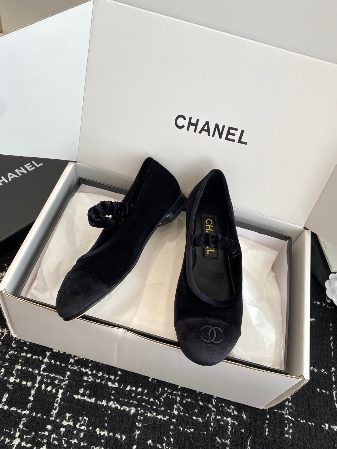 CC 25SS Embroidered Double C logo Mary Janes Black Suede 473423