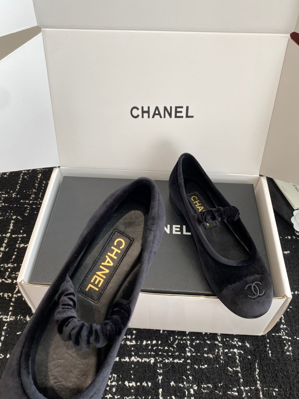 CC 25SS Embroidered Double C logo Mary Janes Black Suede 473423