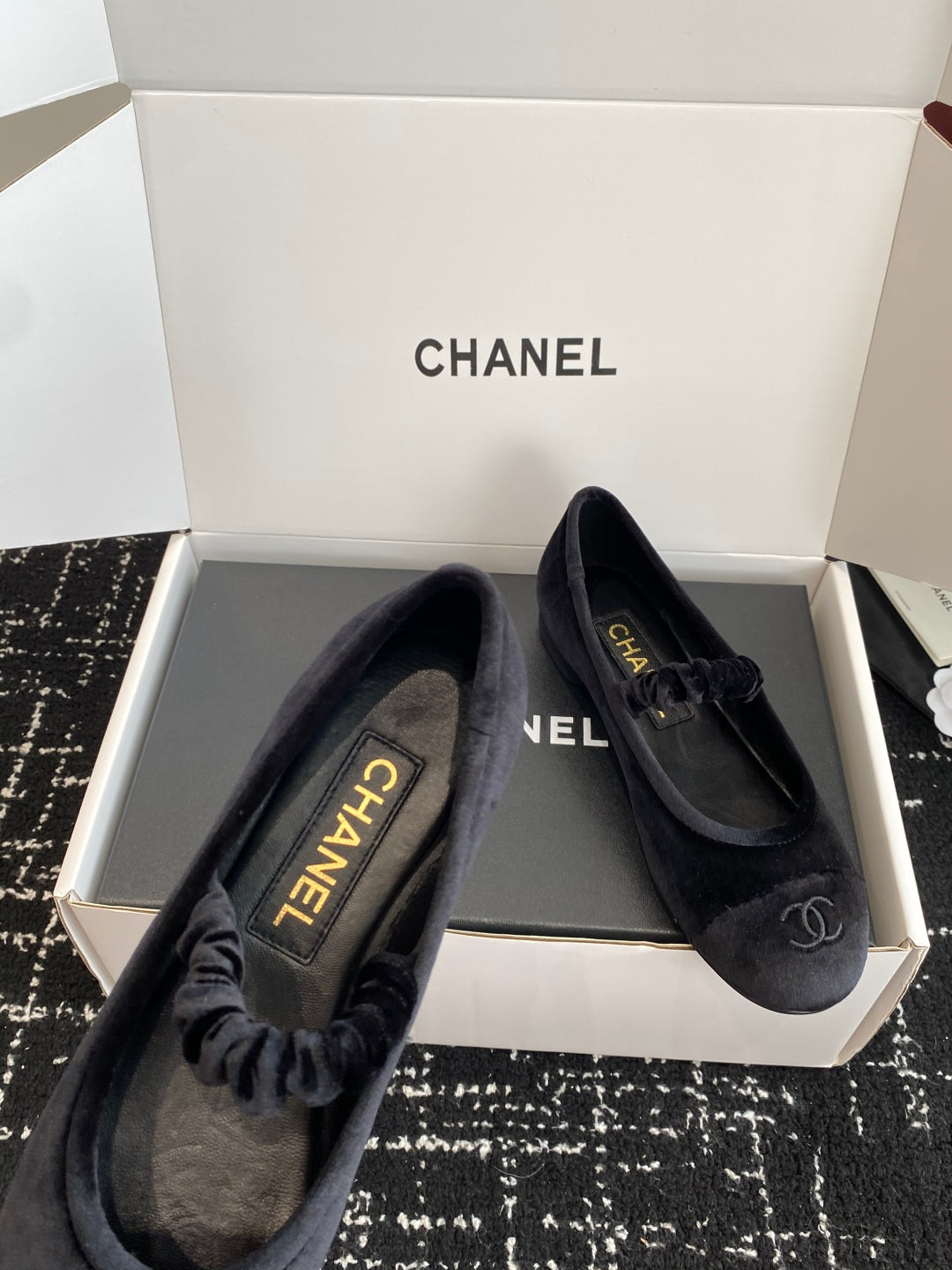 CC 25SS Embroidered Double C logo Mary Janes Black Suede 473423