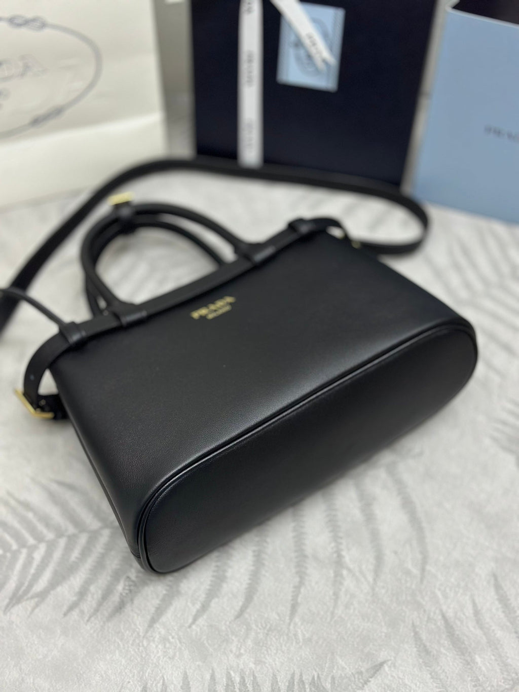 Pra 1BA418 Small Shopping Double Bag 28cm Black Cowhide 267523