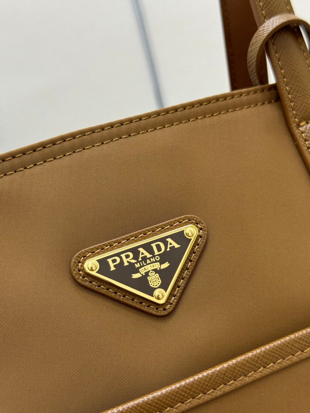 Pra Medium 1BG555 Tote Bag Brown Nylon 267451