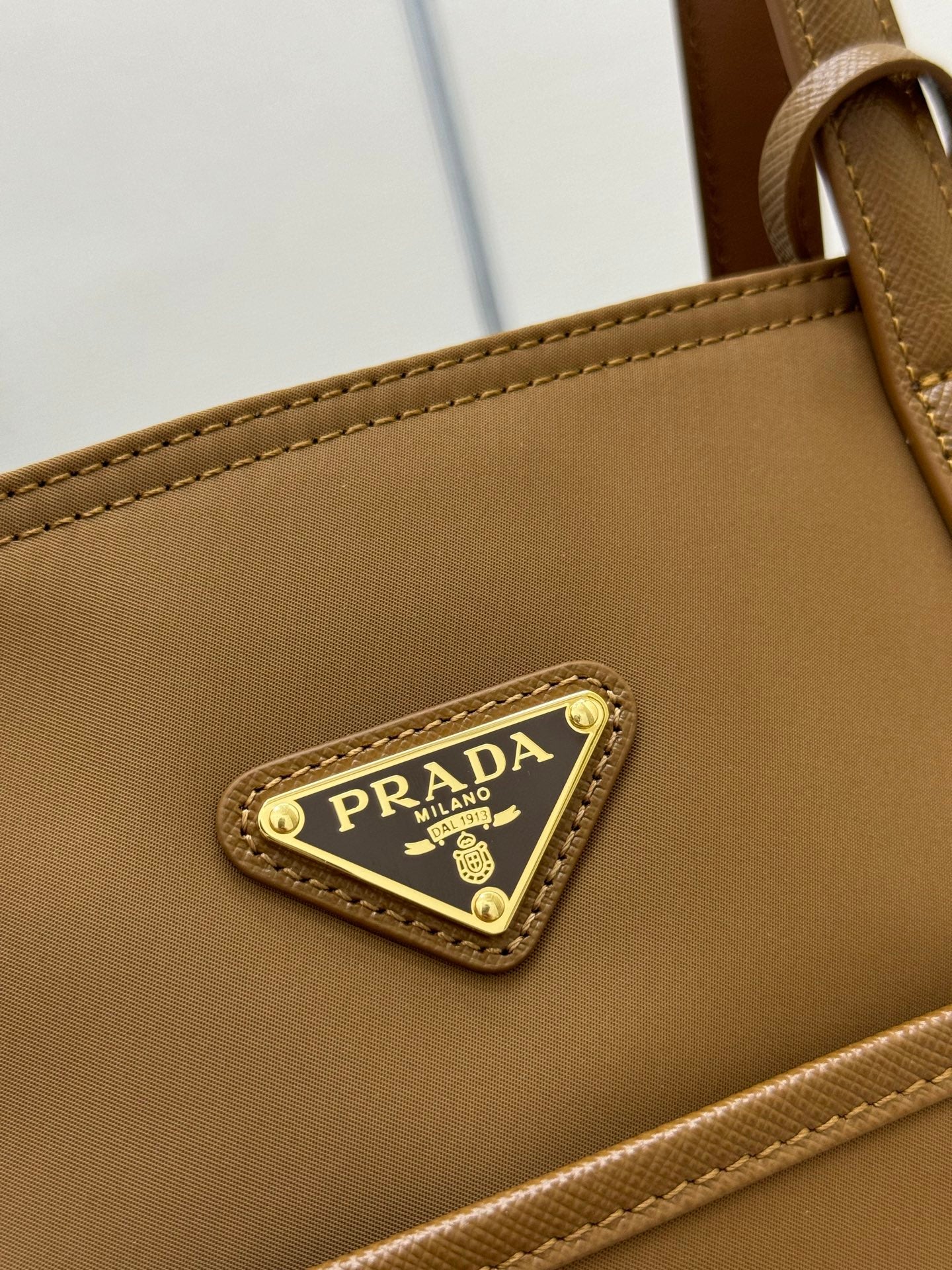 Pra Medium 1BG555 Tote Bag Brown Nylon 267451