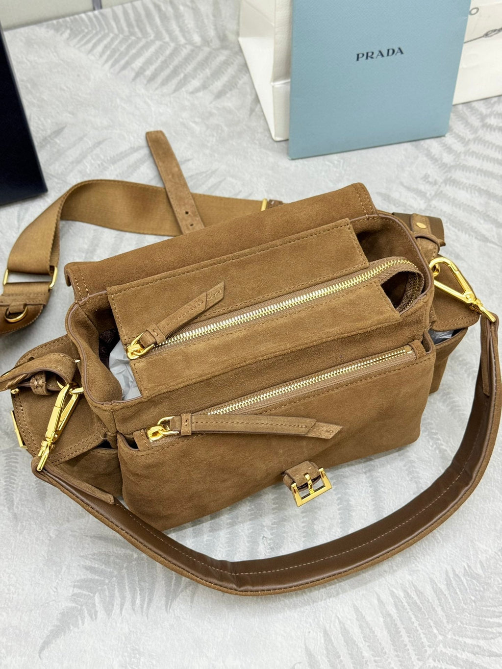 Pra Messenger Bag 30cm Brown Suede 267418