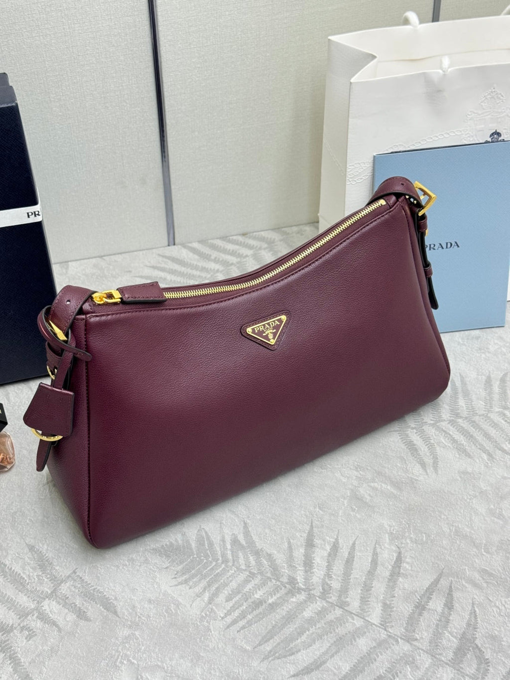 Pra Aimee Underarm Hobo Bag 39cm Burgundy Cowhide 267275