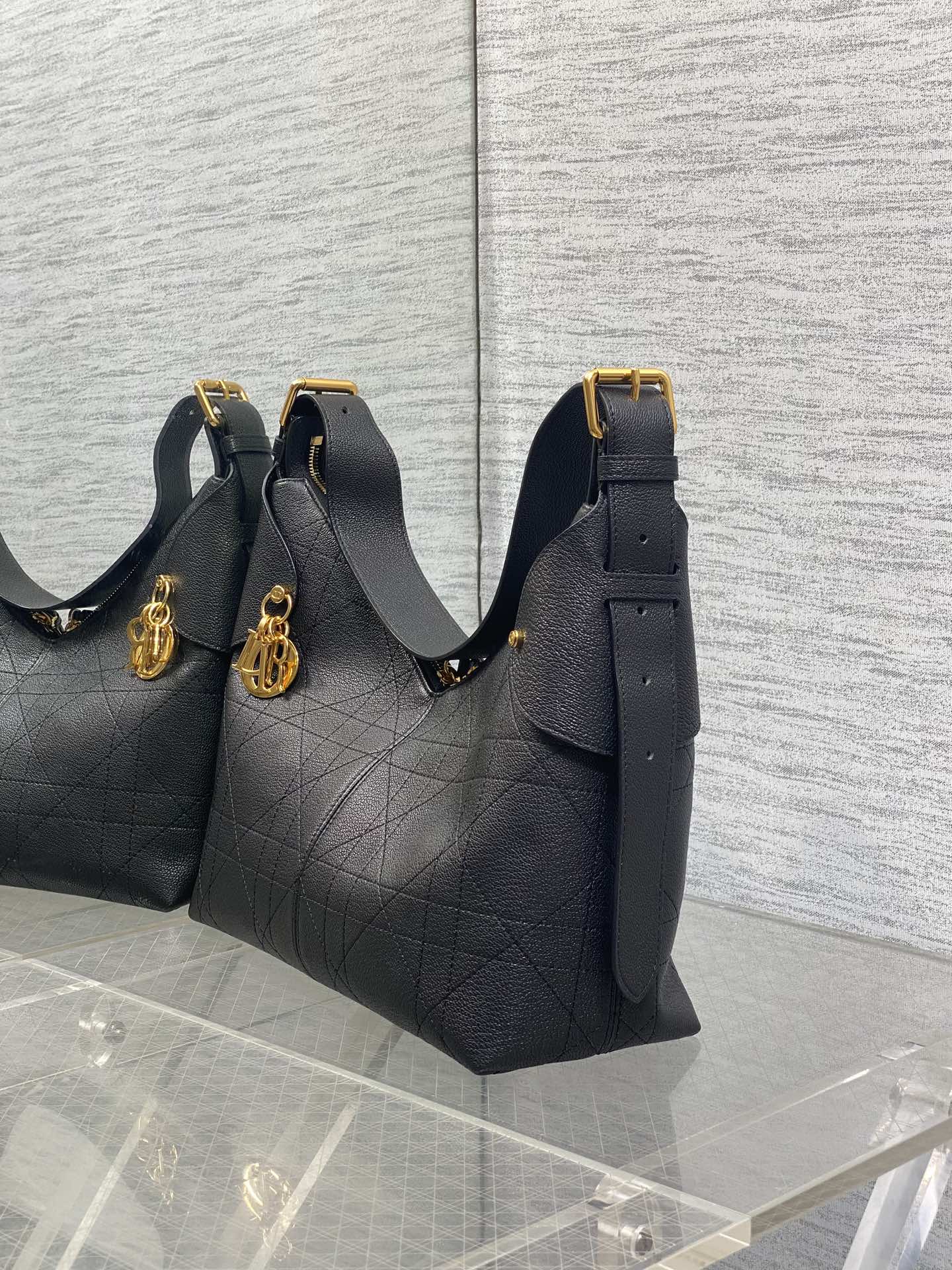 CD VOYAGE Handbag 28cm Black Cowhide