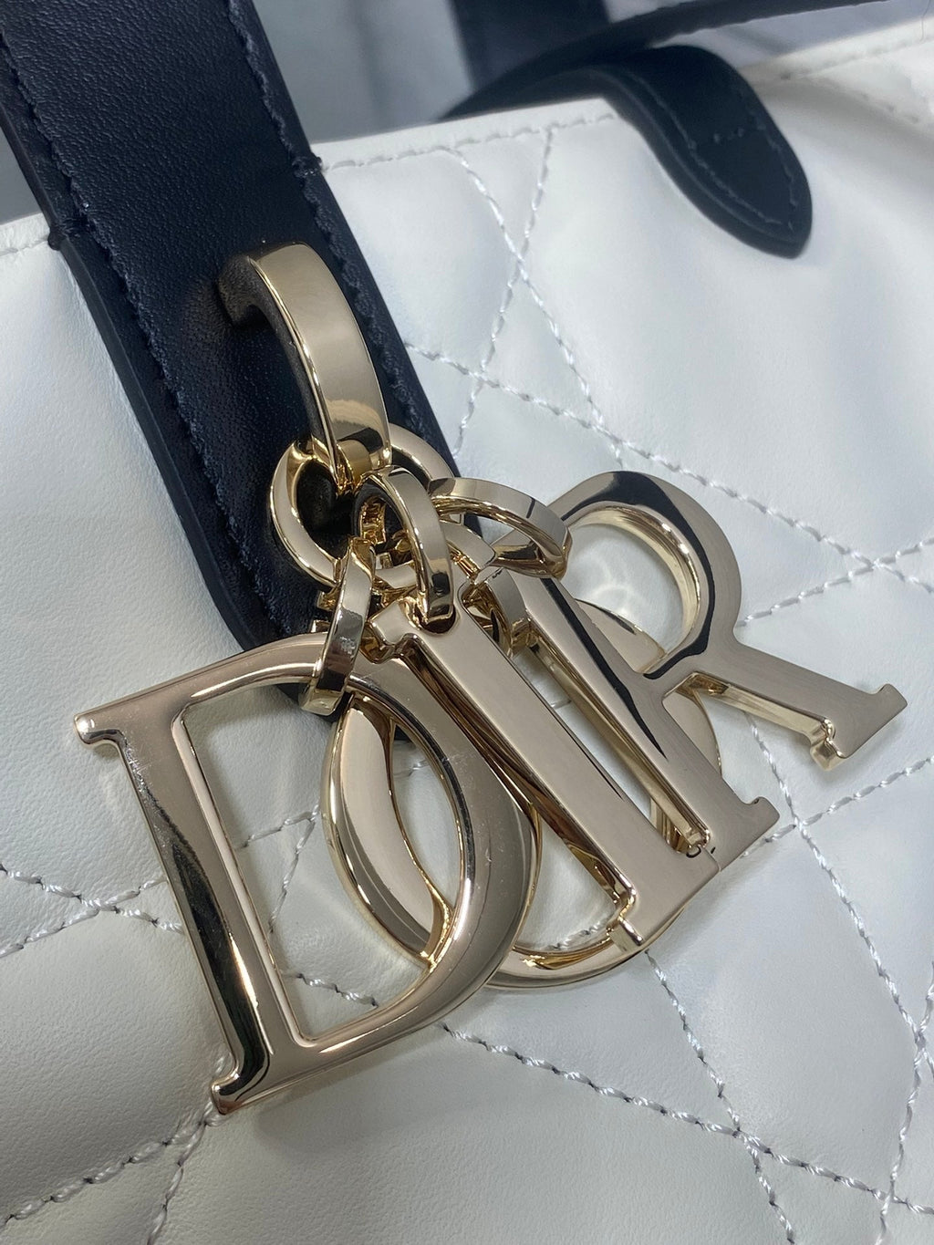 CD Small Toujours Vertical 18cm White and Black Lambskin