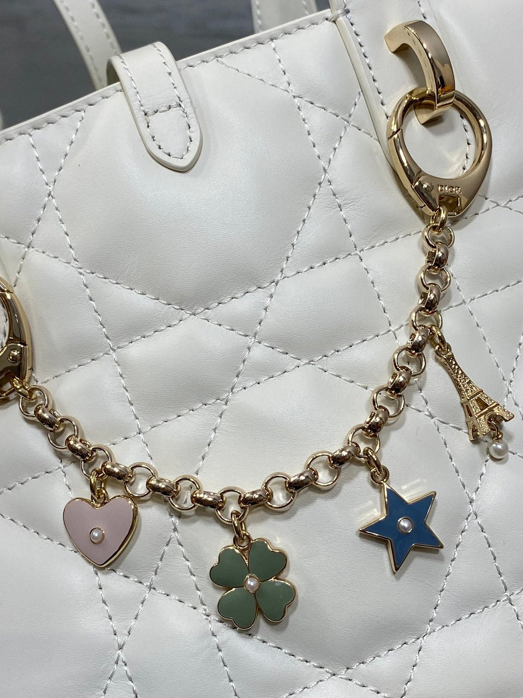 CD Toujours Vertical Small Built-In Lucky Charm Chain 18cm White Lambskin