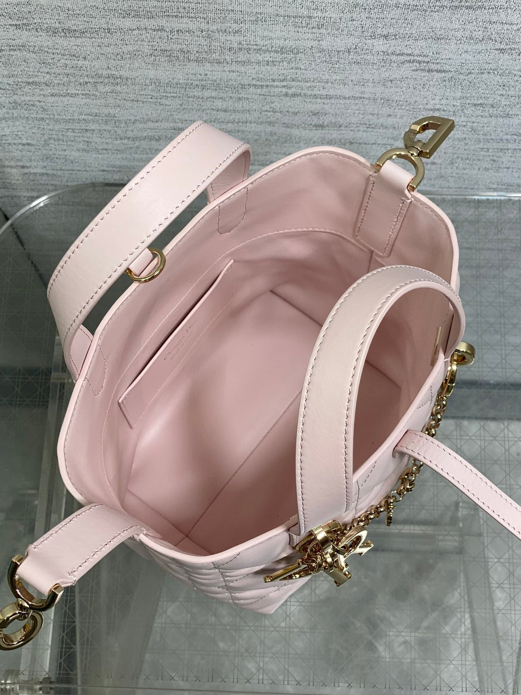 CD Toujours Vertical Small Built-In Lucky Charm Chain 18cm Pink Lambskin
