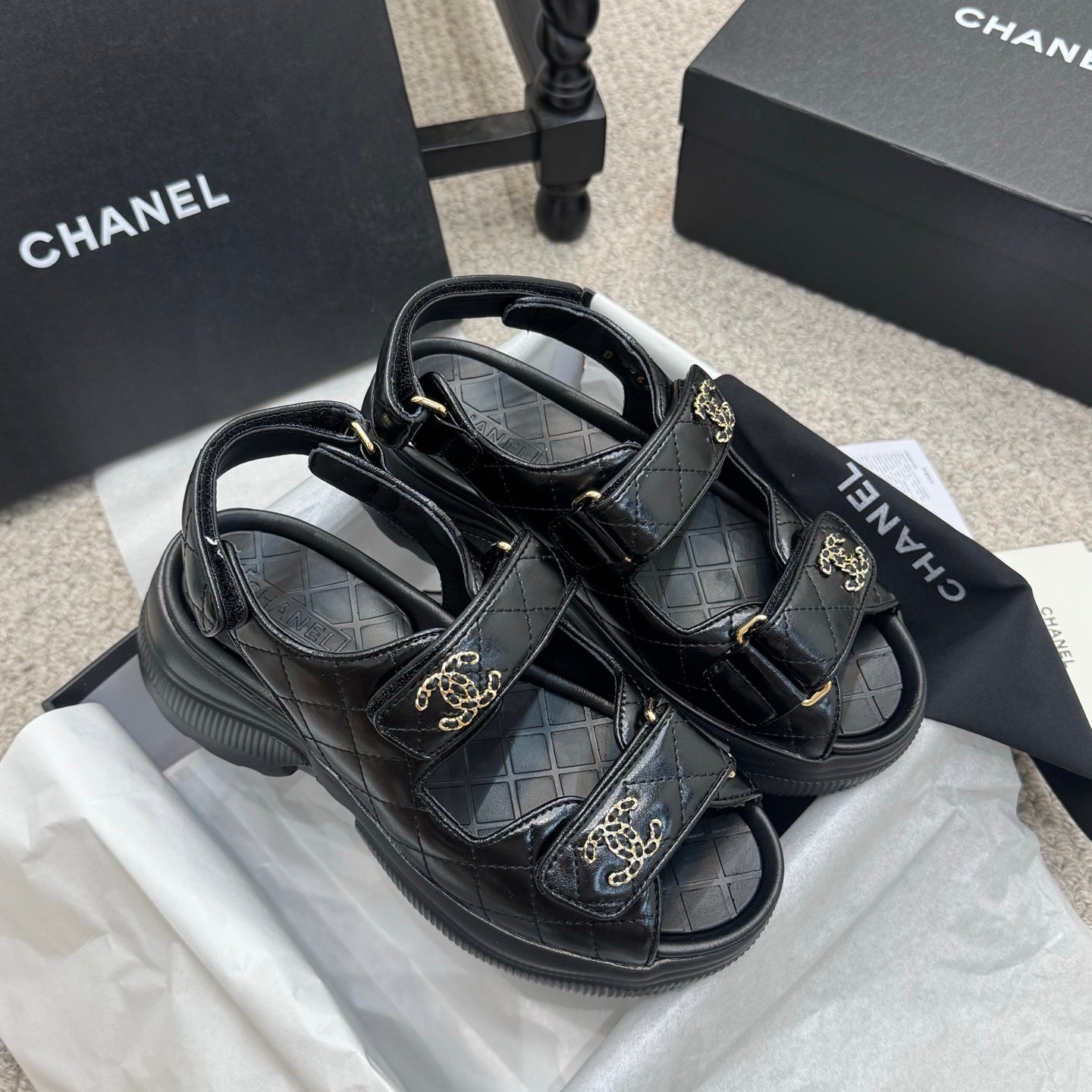 CC 25B Thick-Sole Casual Sandals with Velcro Black Leather 489312