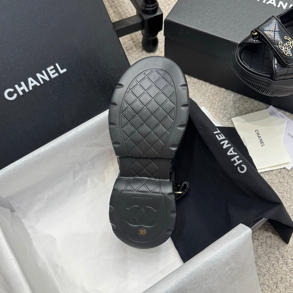 CC 25B Thick-Sole Casual Sandals with Velcro Black Leather 489312