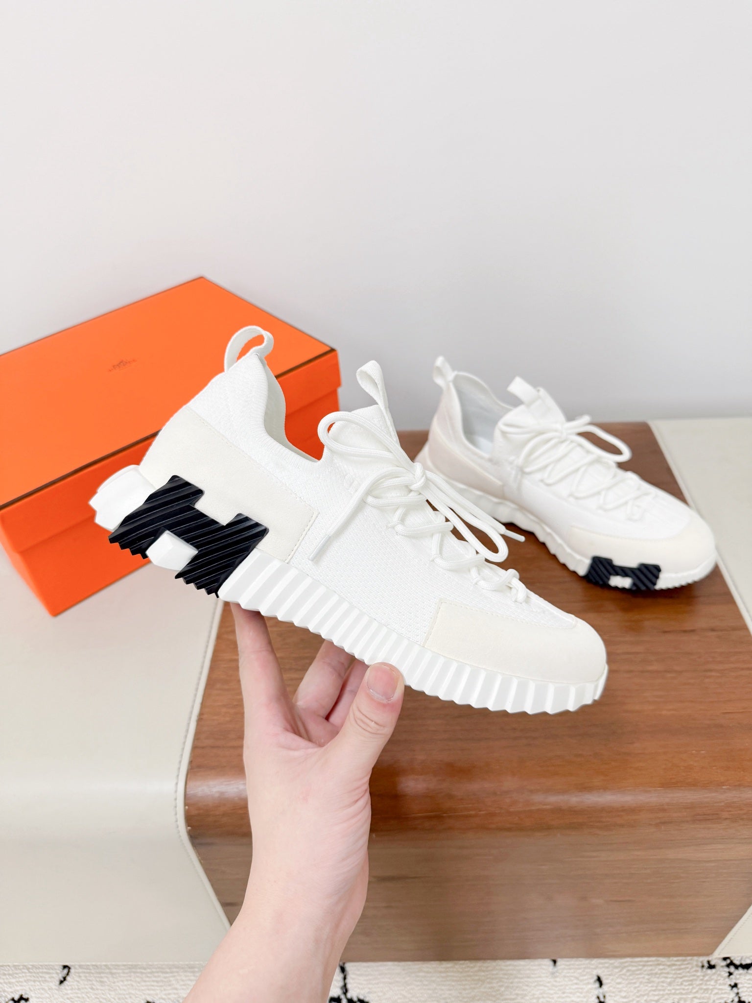 HM 25VS Lift Slip-On Sneakers White Cowhide Down Fabric 492932