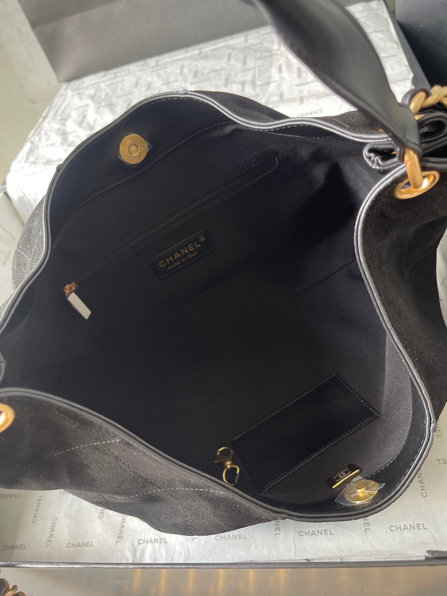 CC 25A Tote Bag 33cm Black Suede