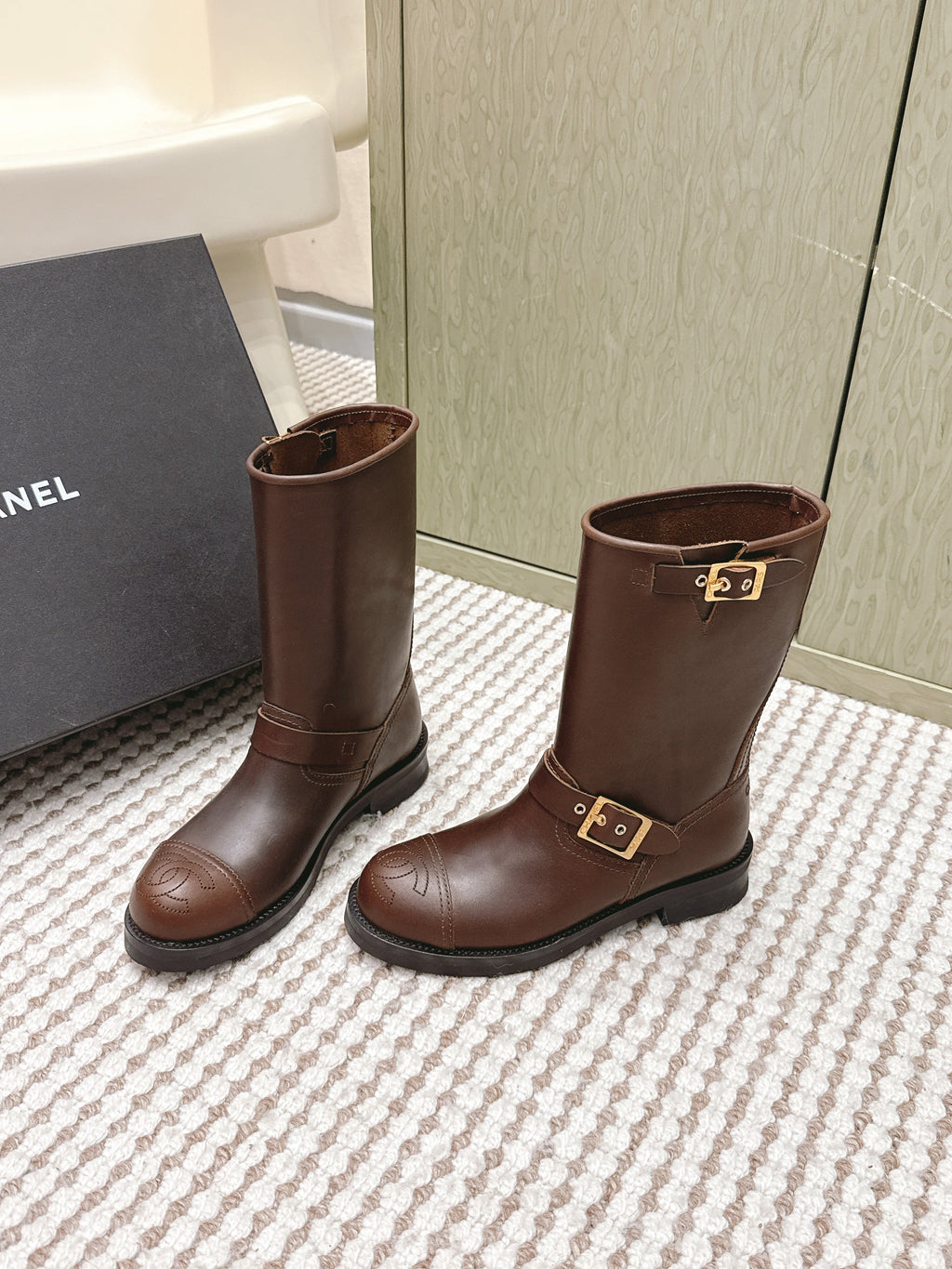 Chanel   Chelsea Boots Brown Calfskin 567775