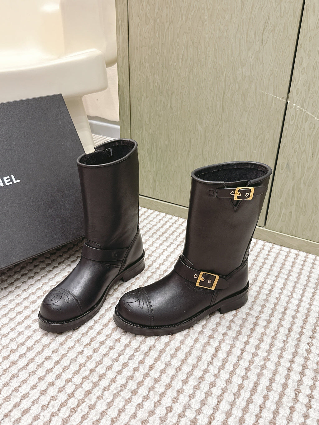 Chanel   Chelsea Boots Black Calfskin 567774