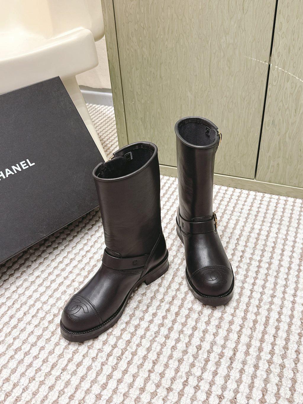 Chanel   Chelsea Boots Black Calfskin 567774