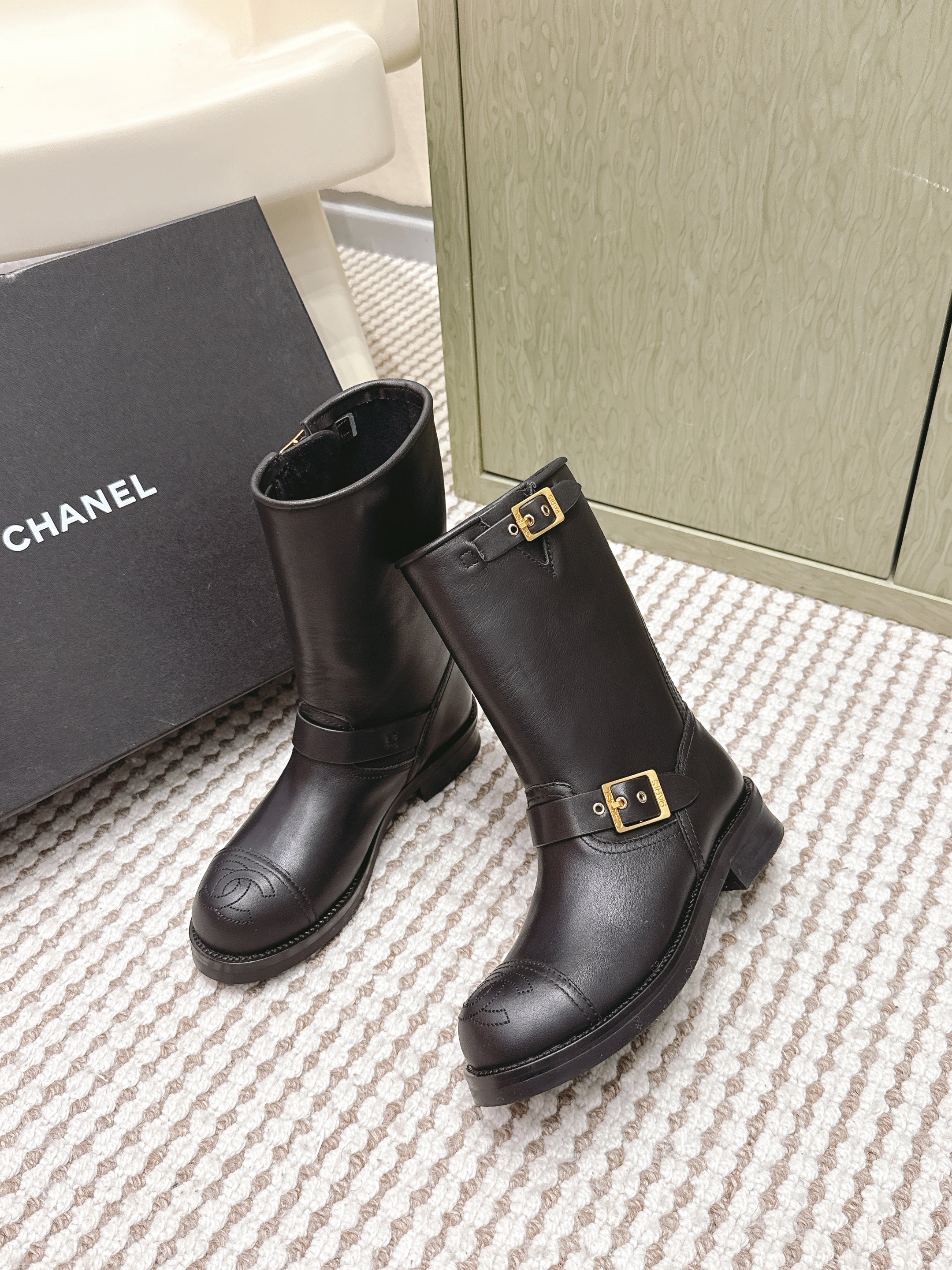 Chanel   Chelsea Boots Black Calfskin 567774