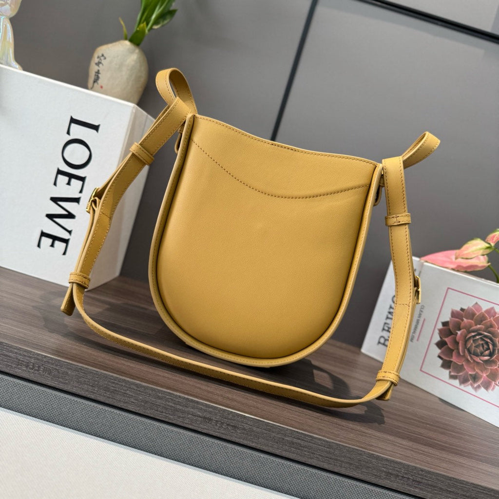 Loewe Hammock 21 Handbag in Yellow Calfskin 274140