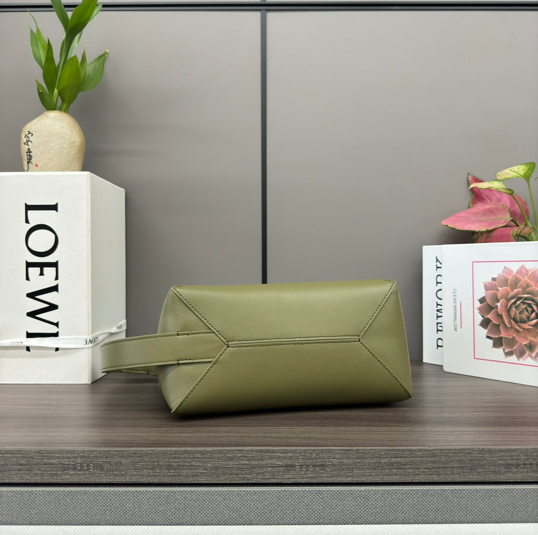 Loewe Puzzle Fold 22cm Handbag in Olive Green Glossy Calfskin 274165