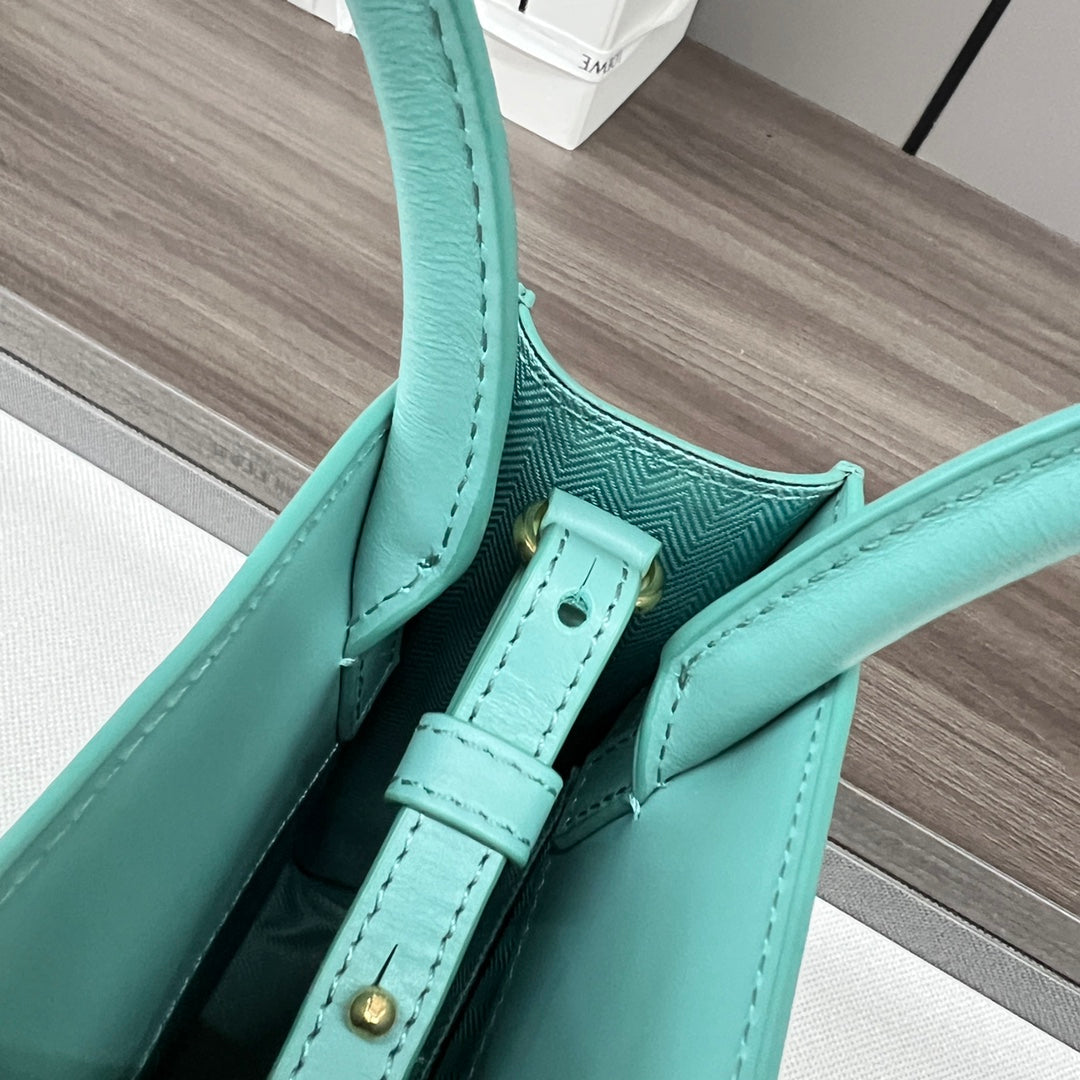 LOE Standard A5 Tote bag in Glossy Turquoise Calfskin 274269