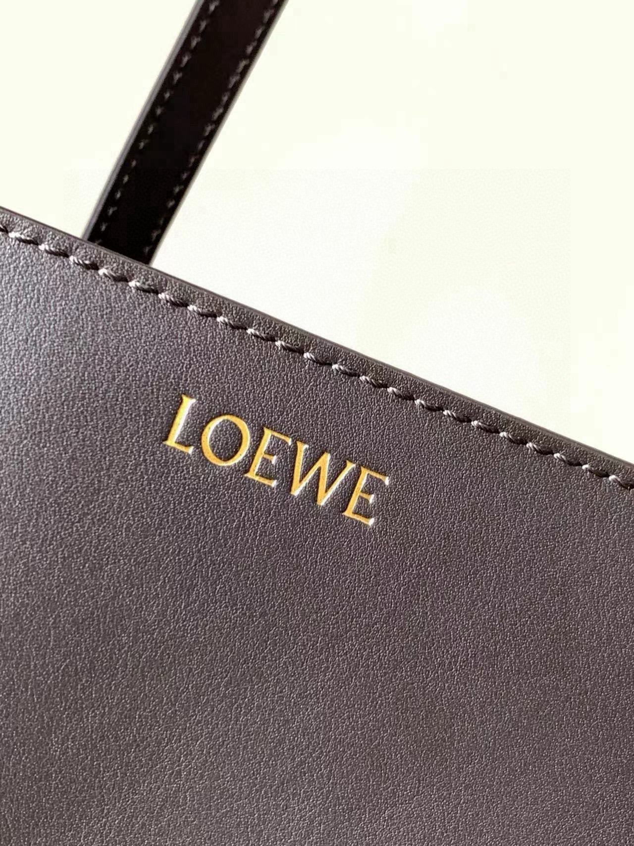 LOE 31 Medium Puzzle Fold Tote In Burgundy Mix Chocolate Glossy Cowhide 274321