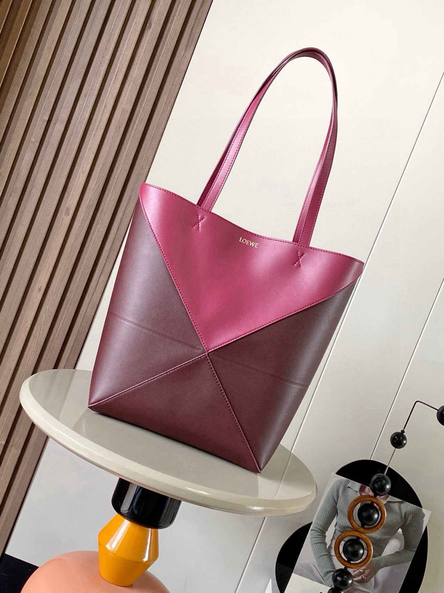 LOE 31 Medium Puzzle Fold Tote In Crimson Deep Red Glossy Cowhide 274309