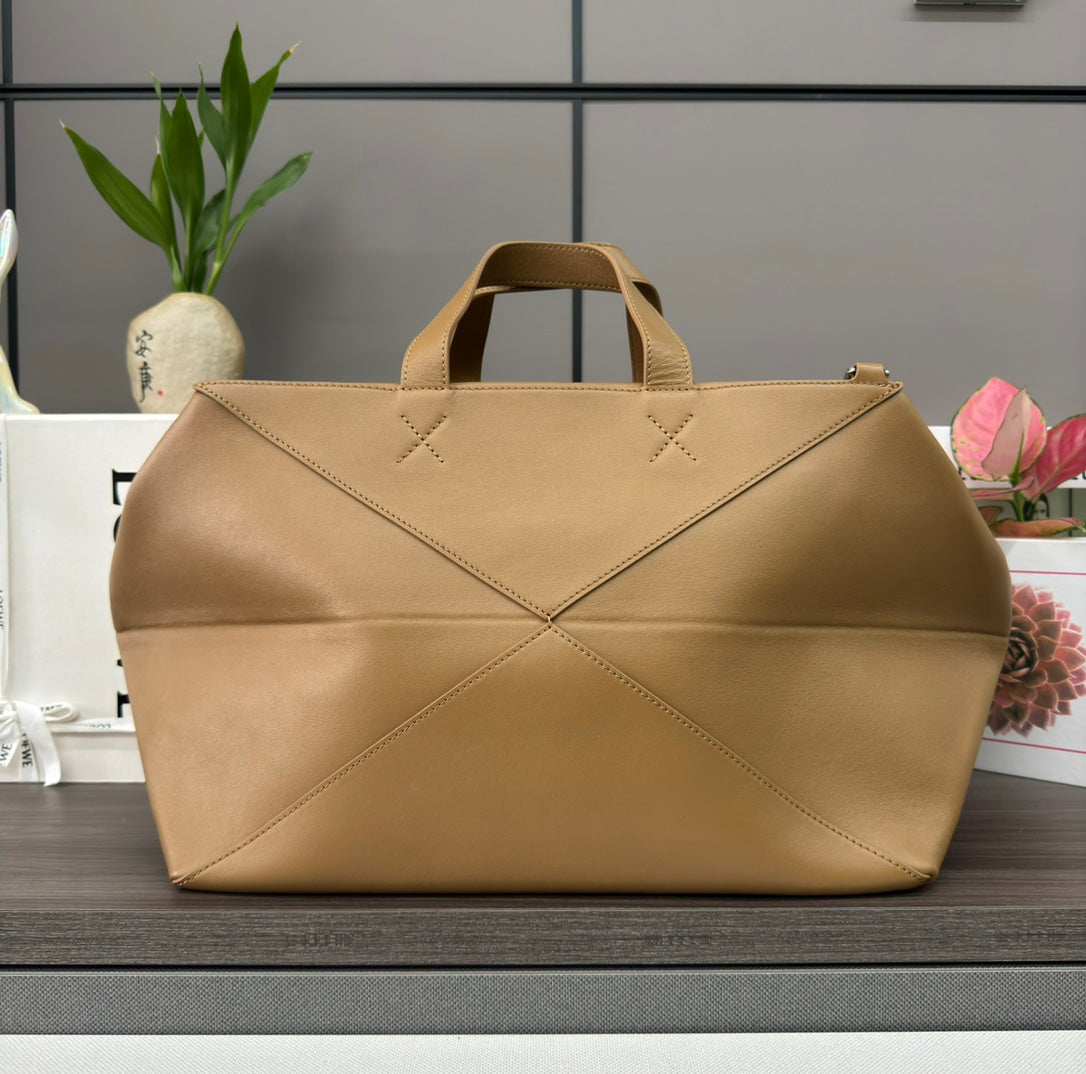 Loewe Puzzle Fold Handbag in Glossy Brown Cowhide Leather 274274