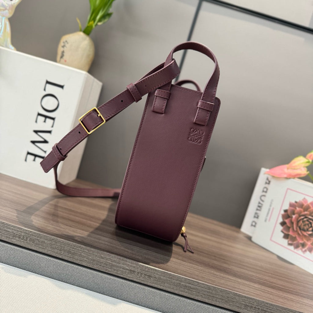 Loewe Hammock 21 Handbag in Red Calfskin 274146