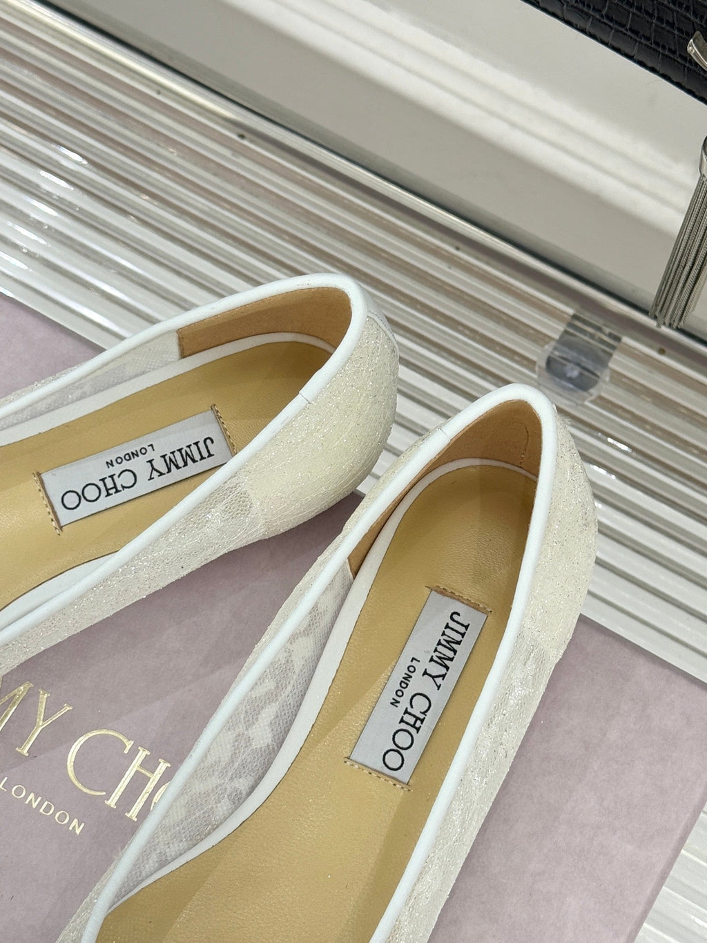 JC25WF Rhinestone Bow Pionted Toe Ballet Flat White Sheepskin 573534