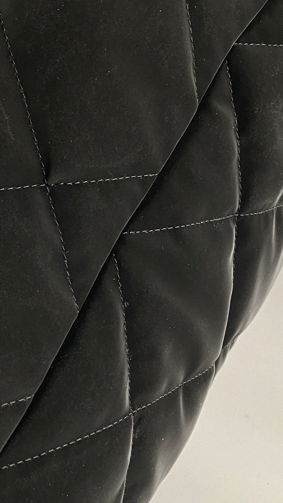 CC Bowling Large 46 Black in Velvet Nylon Bag