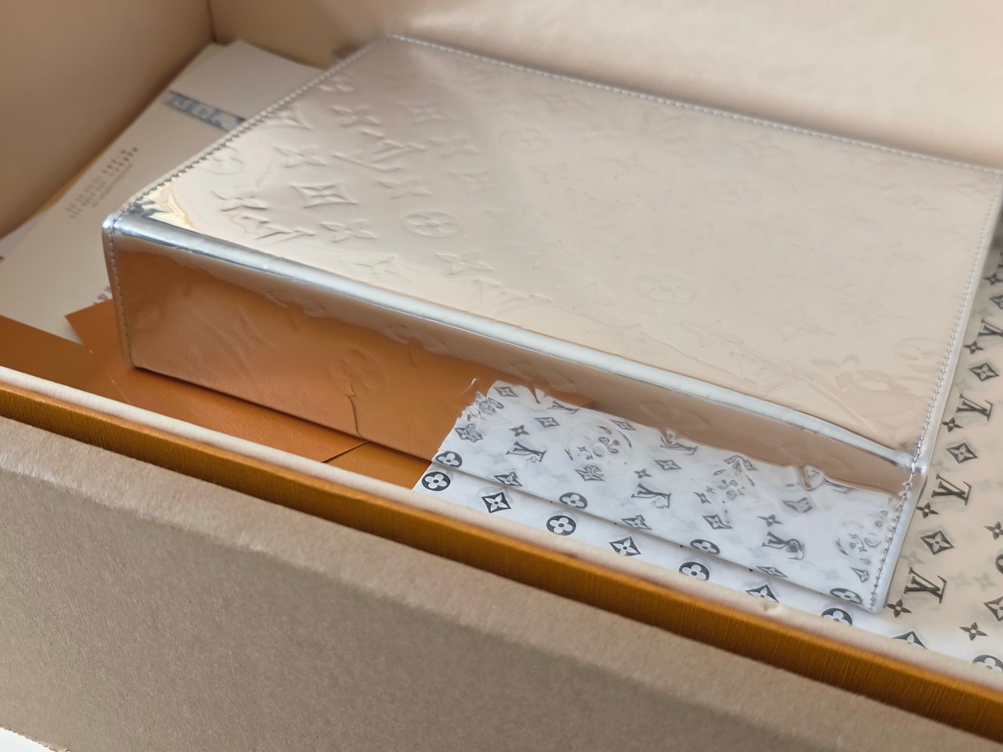 LV Mirrored Clutch Silver Monogram Canvas 274812