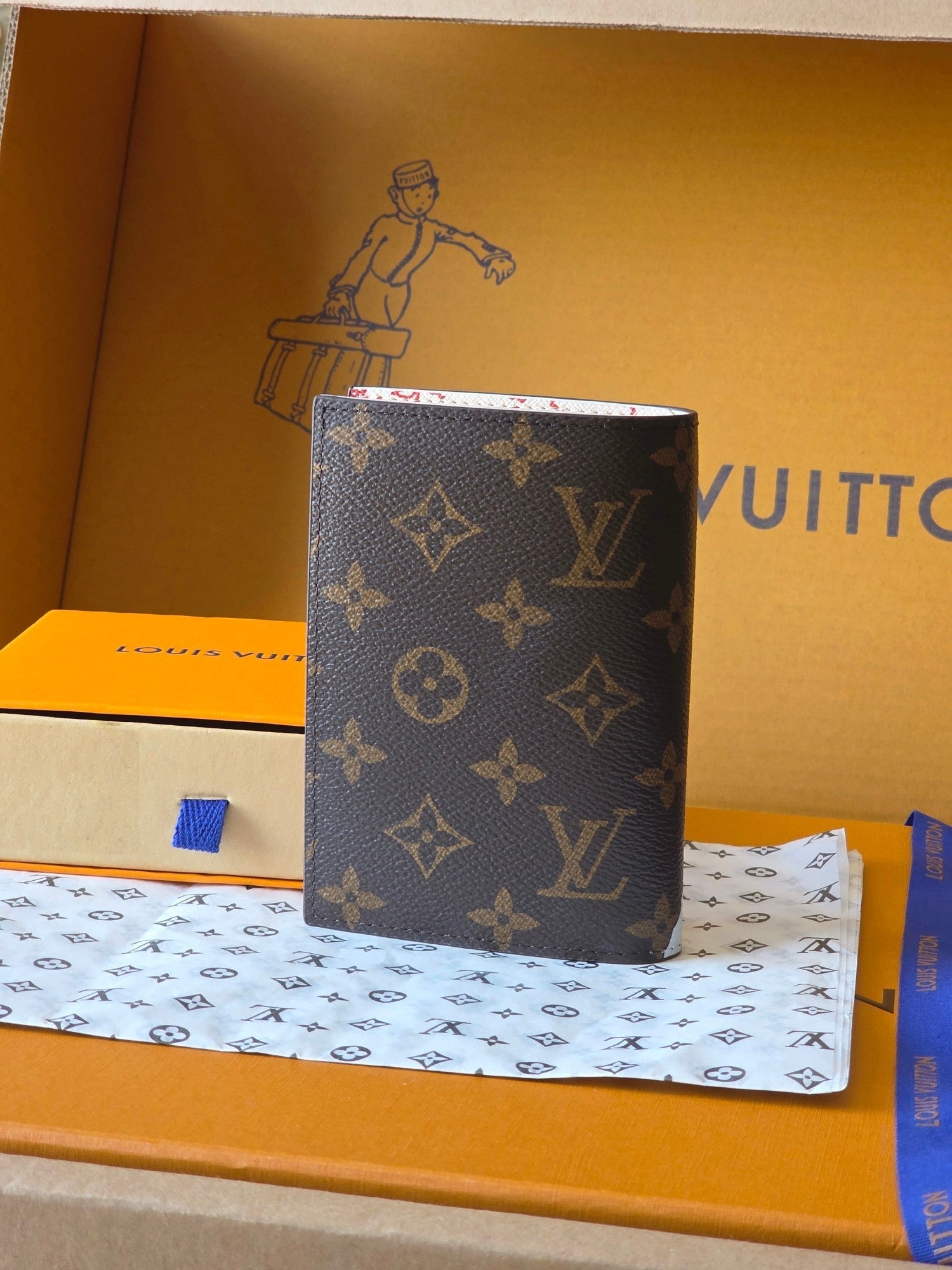 LV  New Cat Passport Holder Brown PVC Monogram Fabric paired with Cowhide 274996